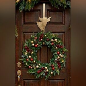 UNBRANDED |  Holiday Wreath Holder